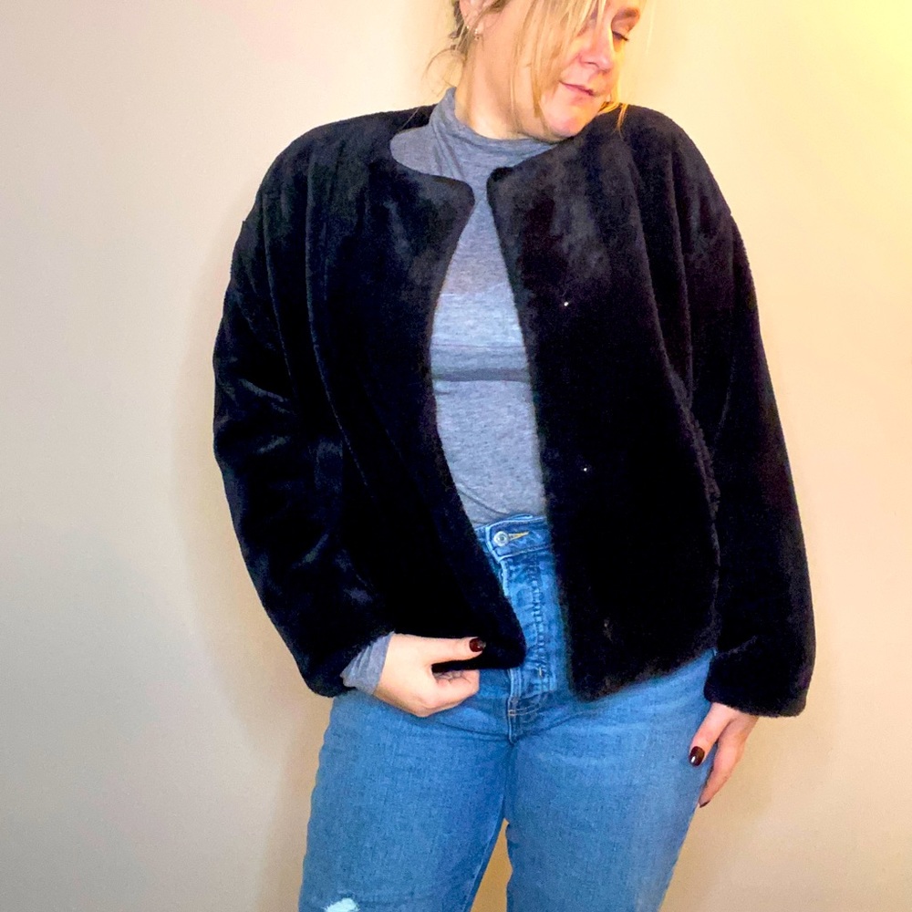 Zara TRF faux fur jacket, snap closure, light weight, two pockets,